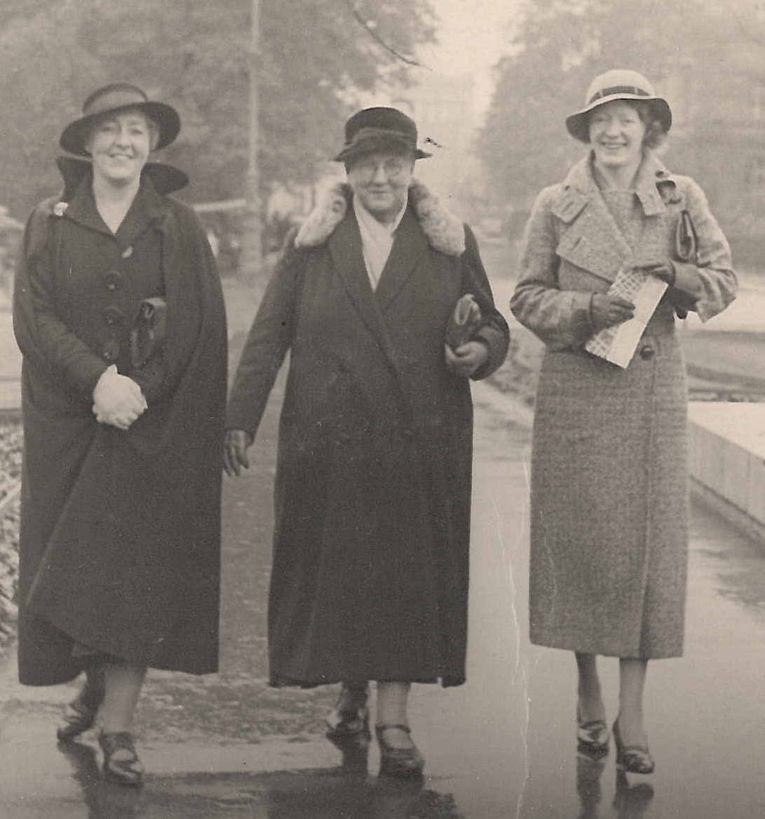 Selina Cooper (centre), Women Against War and Fascism delegation to Munich, Oct 1934 Courtesy of Lancashire Archives, Archive ref: DDX1137 5/120