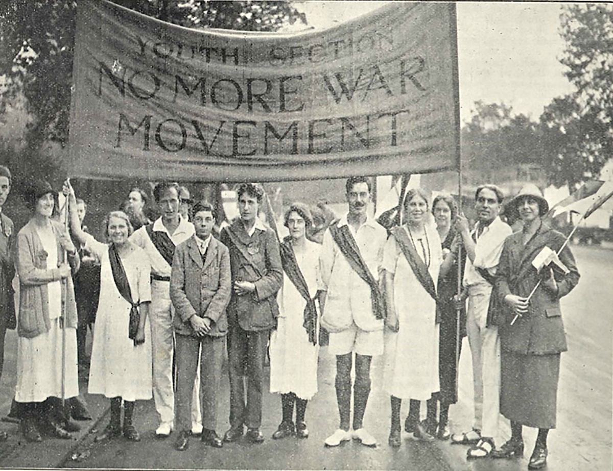 Members of the youth section of the No More War Movement, October 1924 © Peace Pledge Union Archive